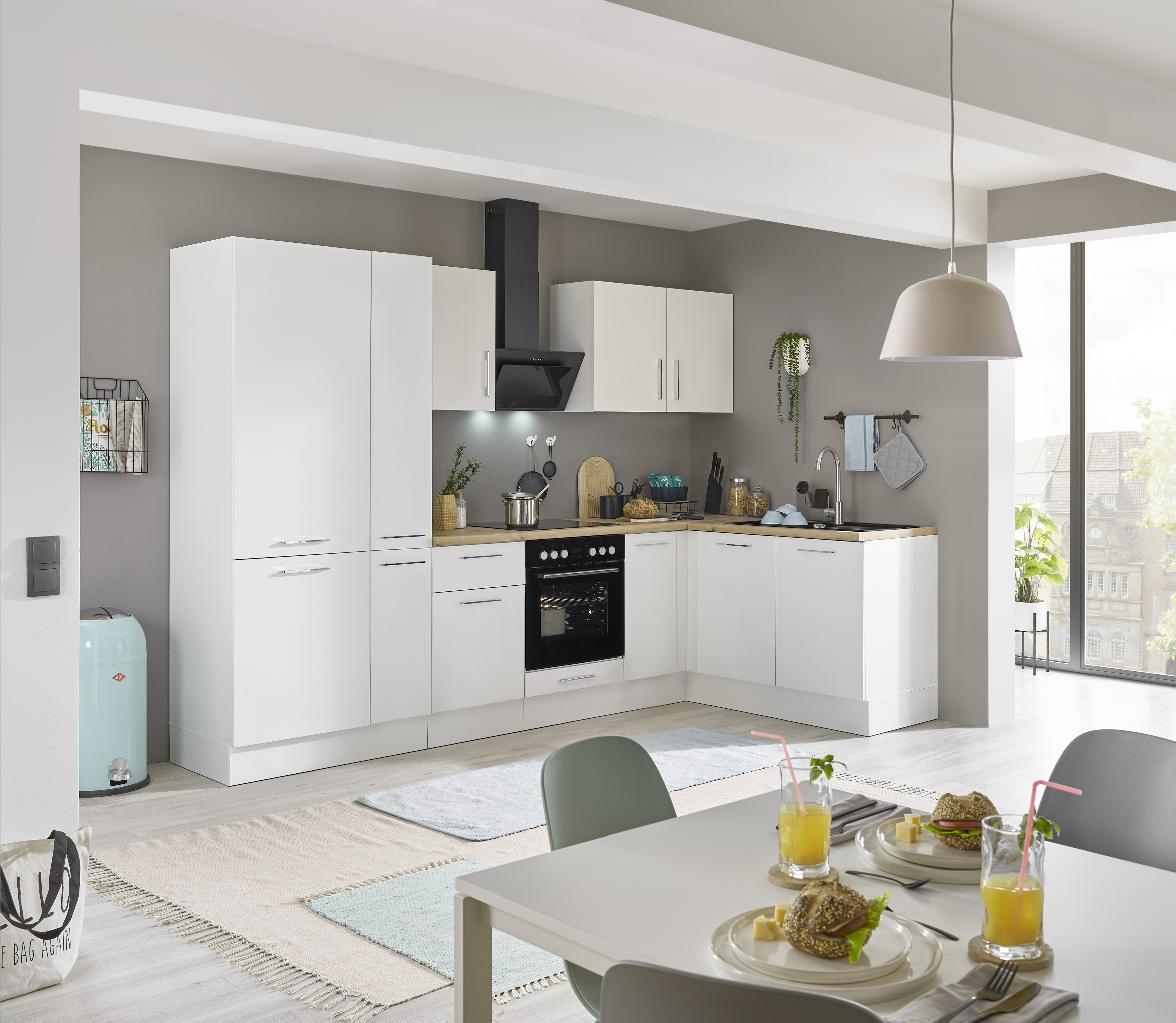 Bloc cuisine avec électroménager CORNWALL (cuisine d'angle-réfrigérateur-armoire coulissante) II