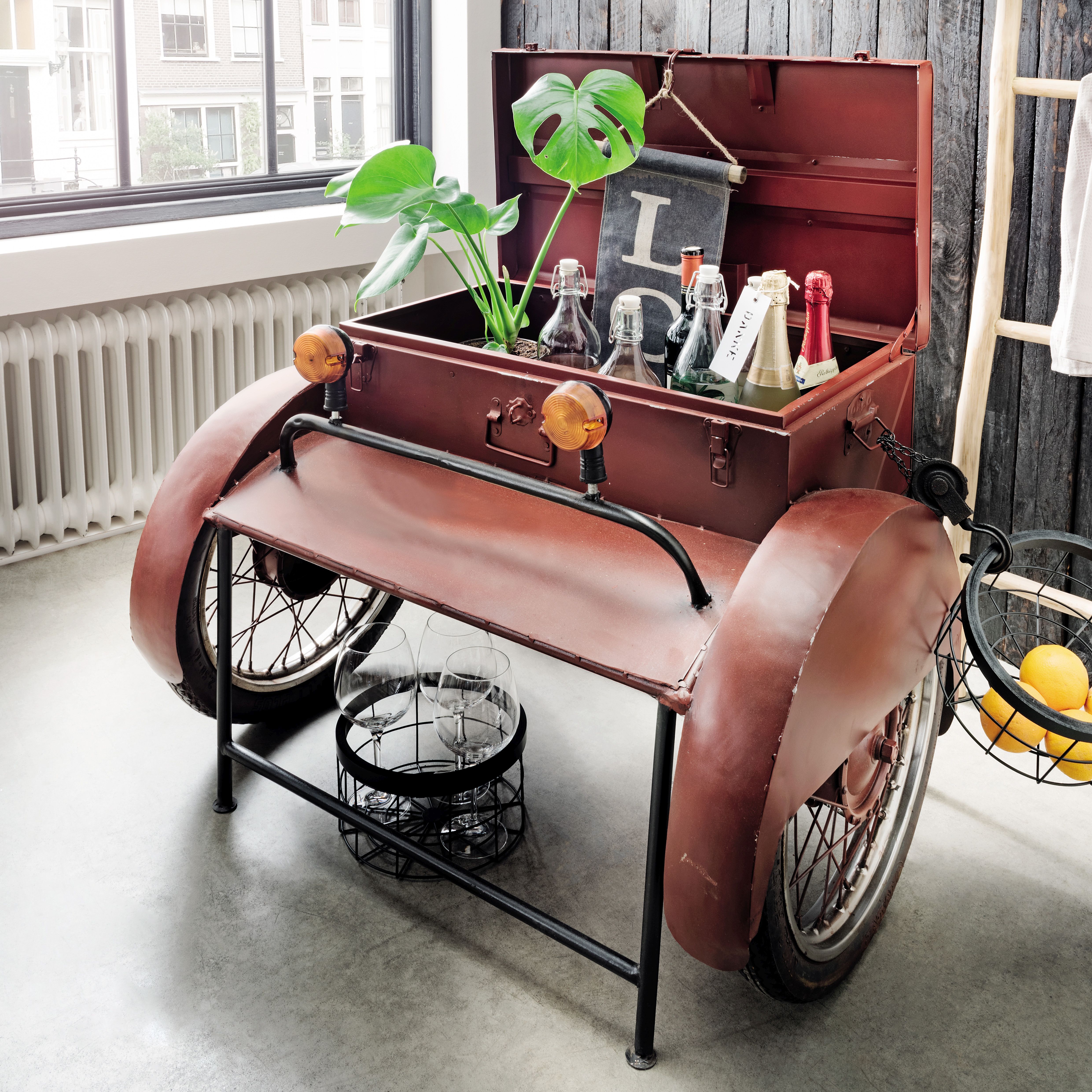 Bar 95.024 Bar 95.024