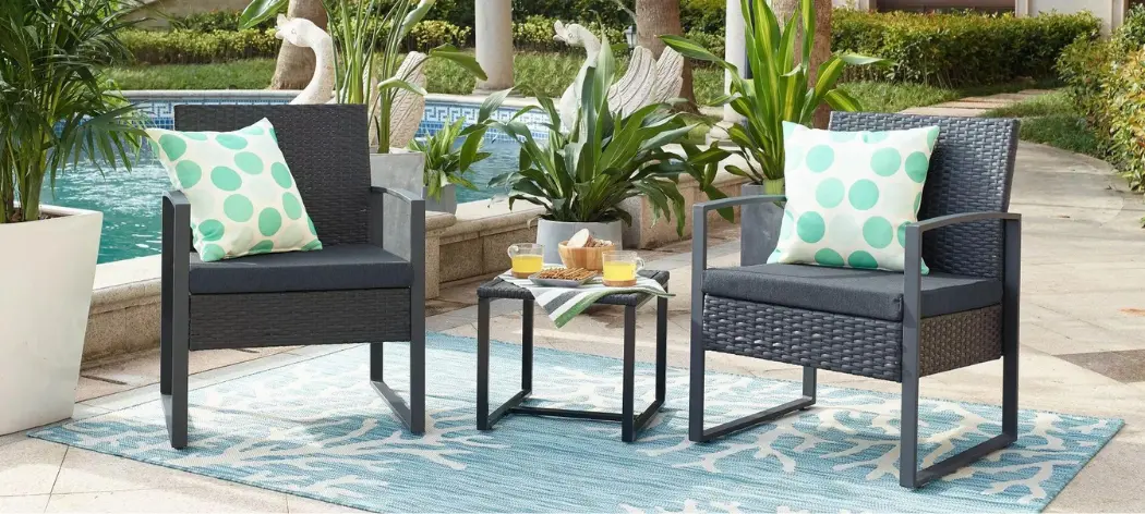 Guide: Bien nettoyer et entretenir les meubles de jardin