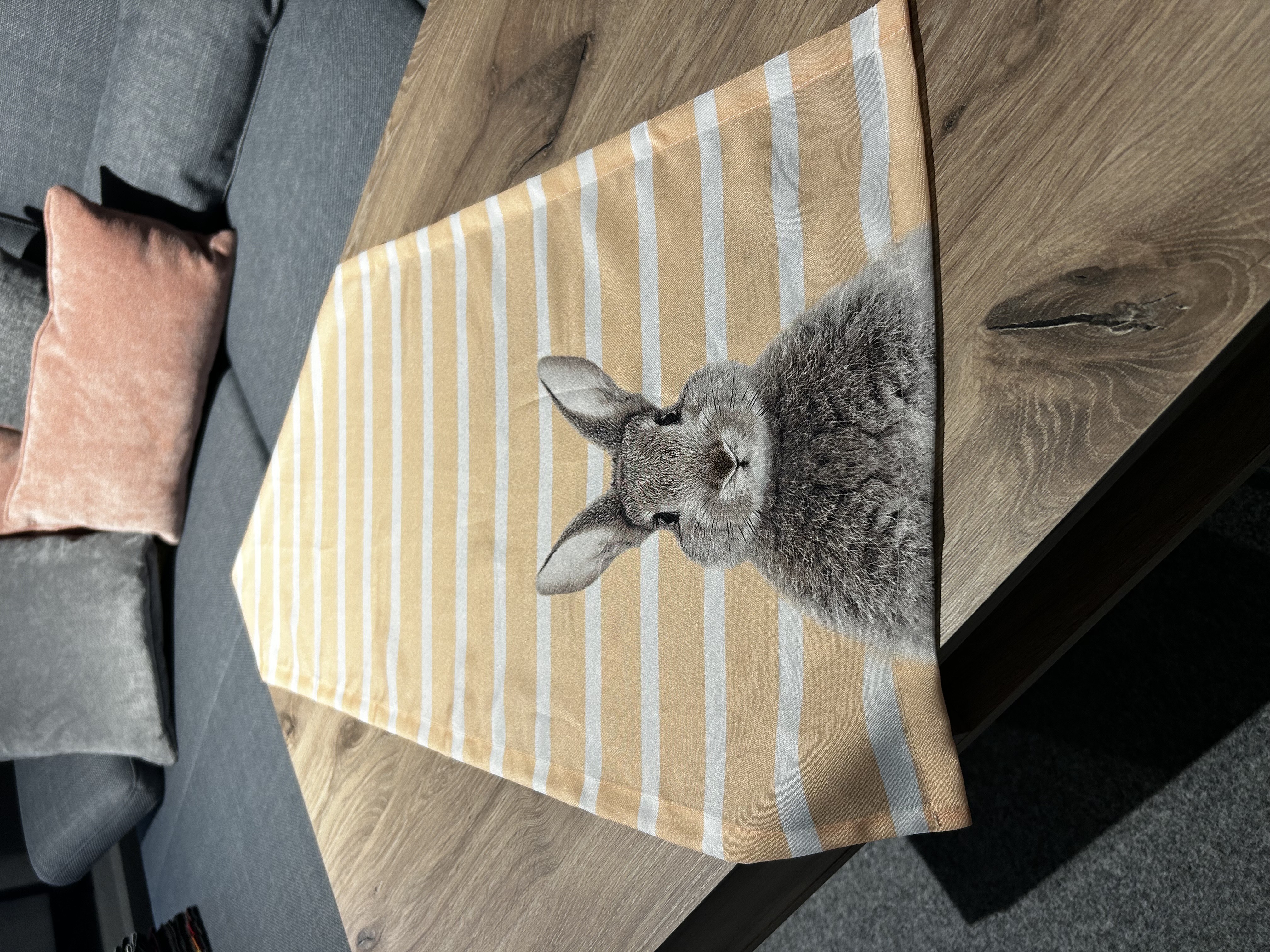 Chemin de table tête de lapin ROGER