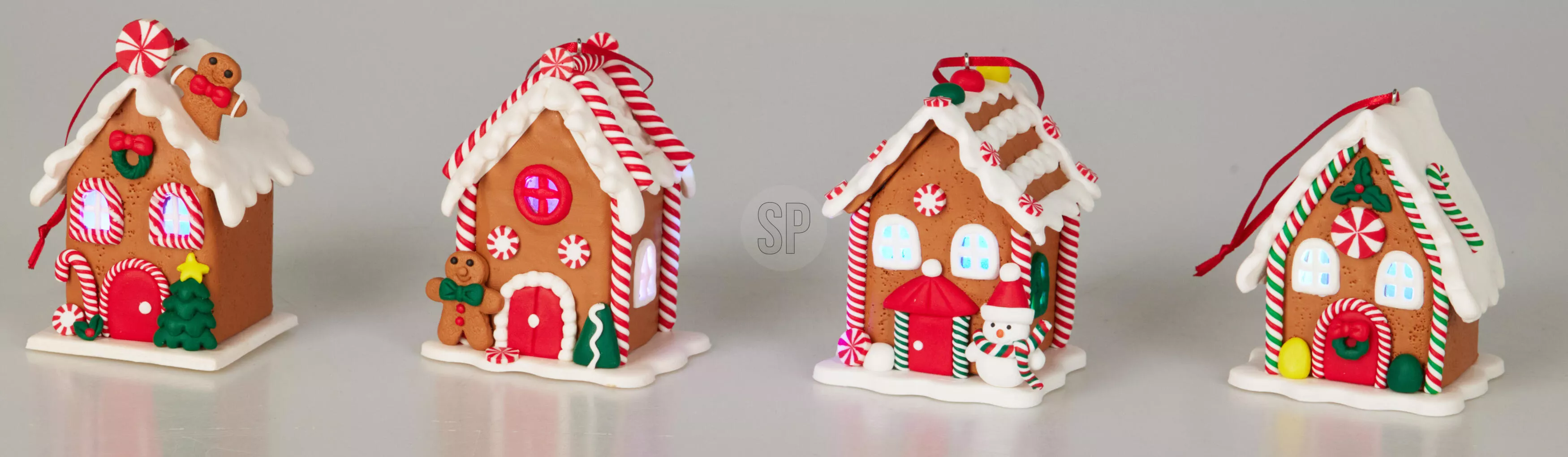 Maison de pain d'épices LED à suspendre CHRISTMAS