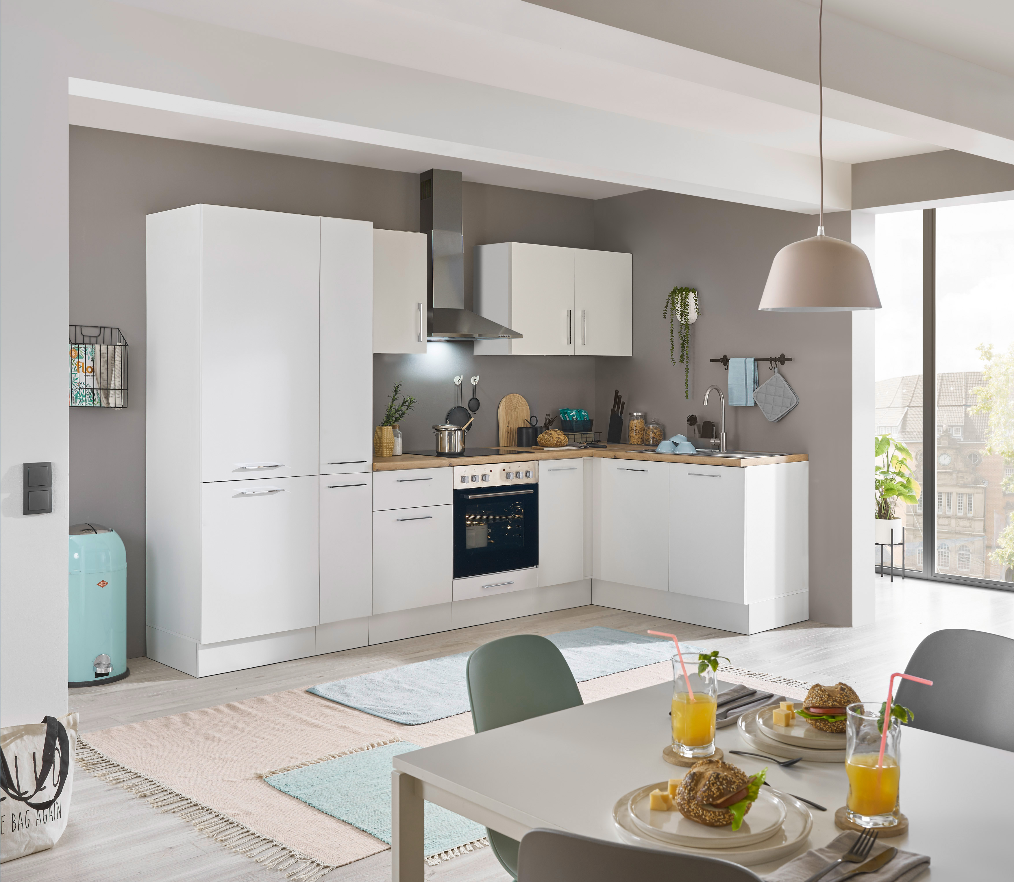 Bloc cuisine avec électroménager CORNWALL (cuisine d'angle-réfrigérateur-armoire coulissante) I