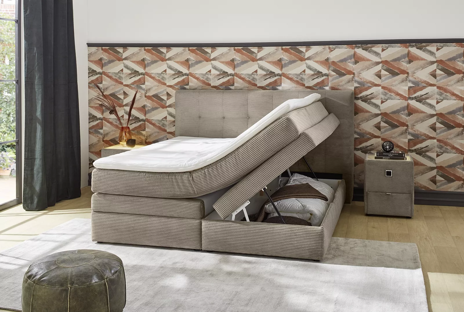 Lit boxspring APE