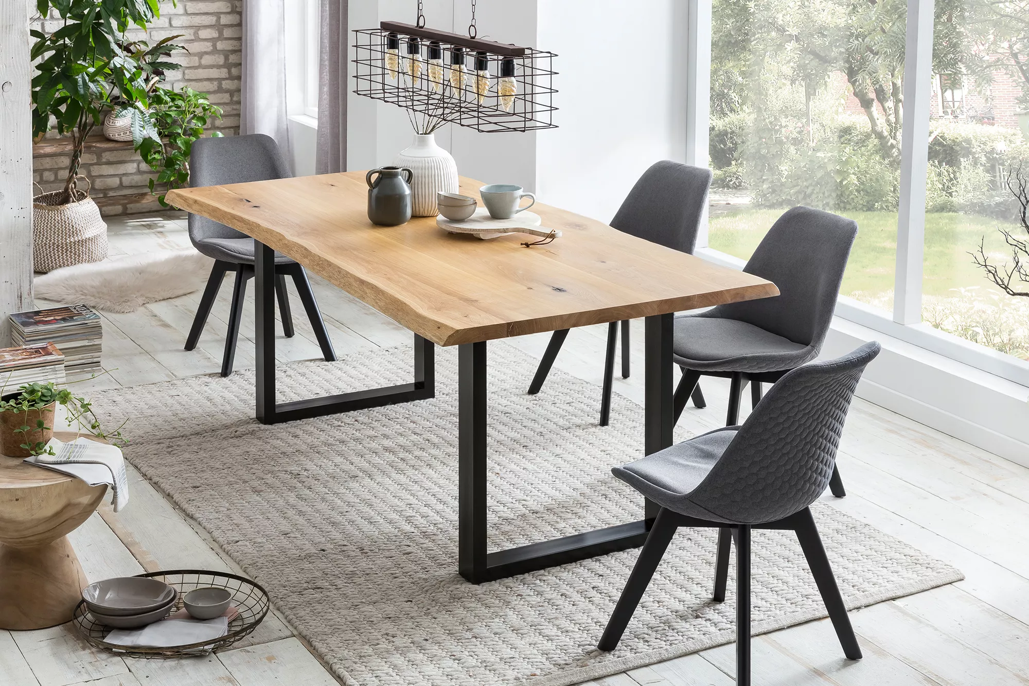 Table de repas BOJONG GEDE
