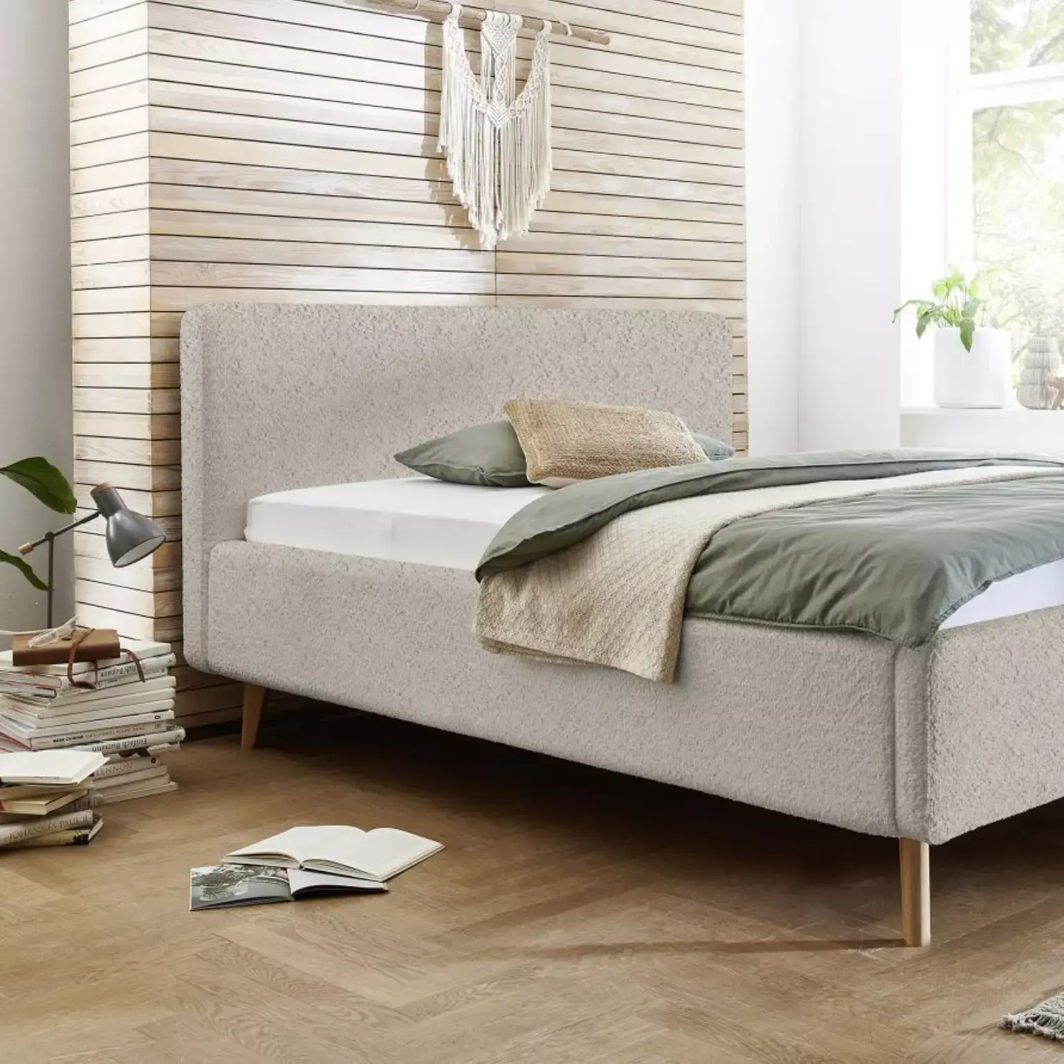 Polsterecke JEREZ in hellgrau mit 2 Bettkästen und Relax- und Kopfteilverstellung. B/H/T ca. 297/74/207 cm