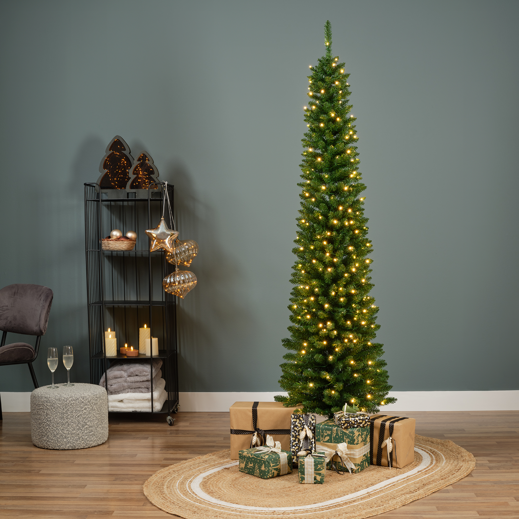 Sapin 210 cm avec guirlande LED PENCIL KIEFER