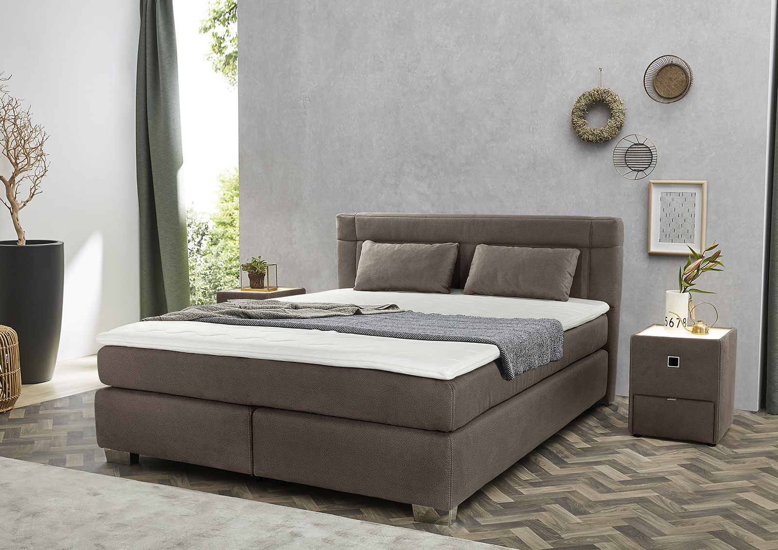 Lit boxspring  ROMANA MAX