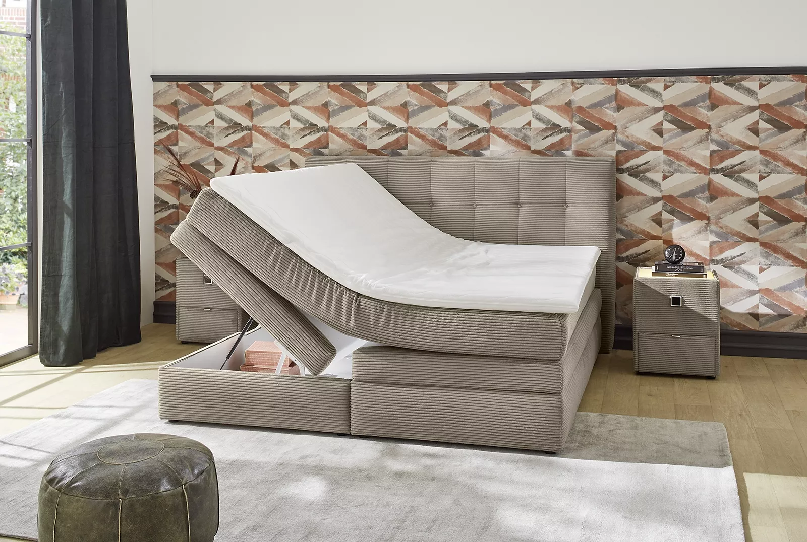Lit boxspring APE