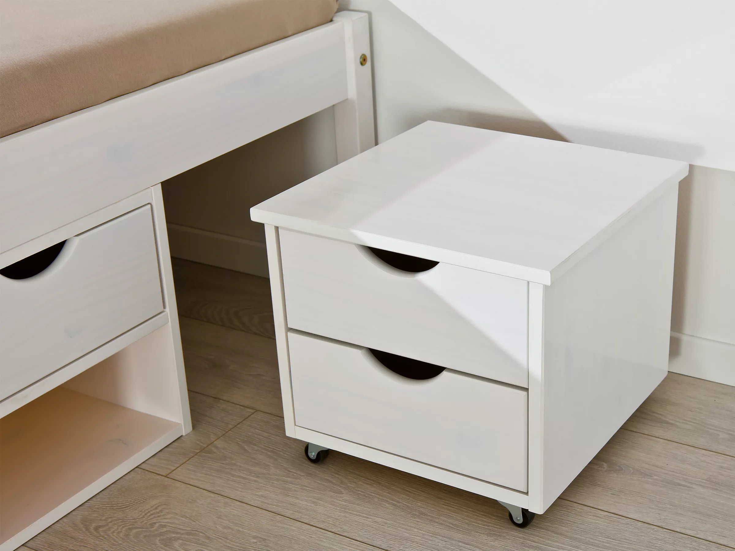 Lit avec chevet escamotable et rangements TILL Lit avec chevet escamotable et rangements TILL