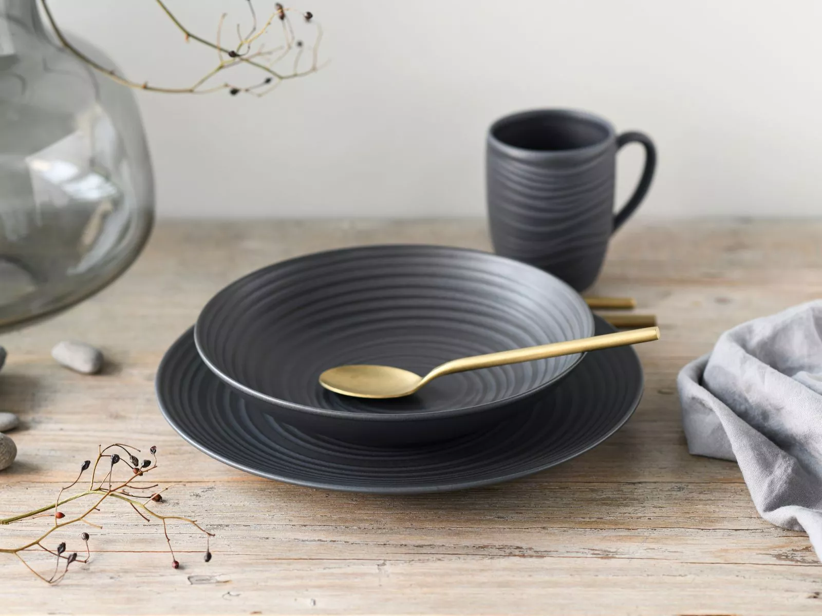 Service de table 12 pièces LAVA STONE BLACK