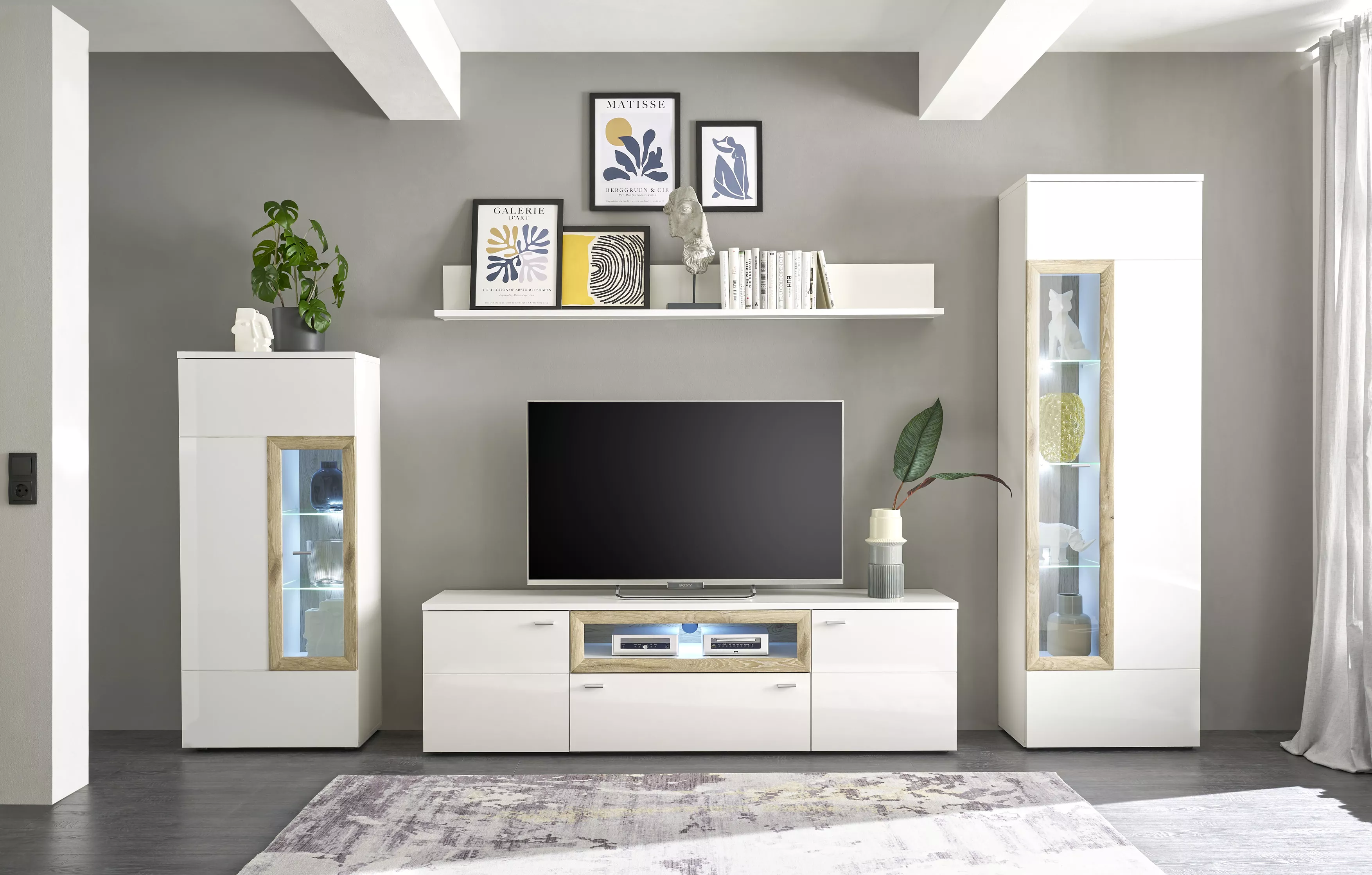 Meuble vitrine avec éclairage BRÜNN