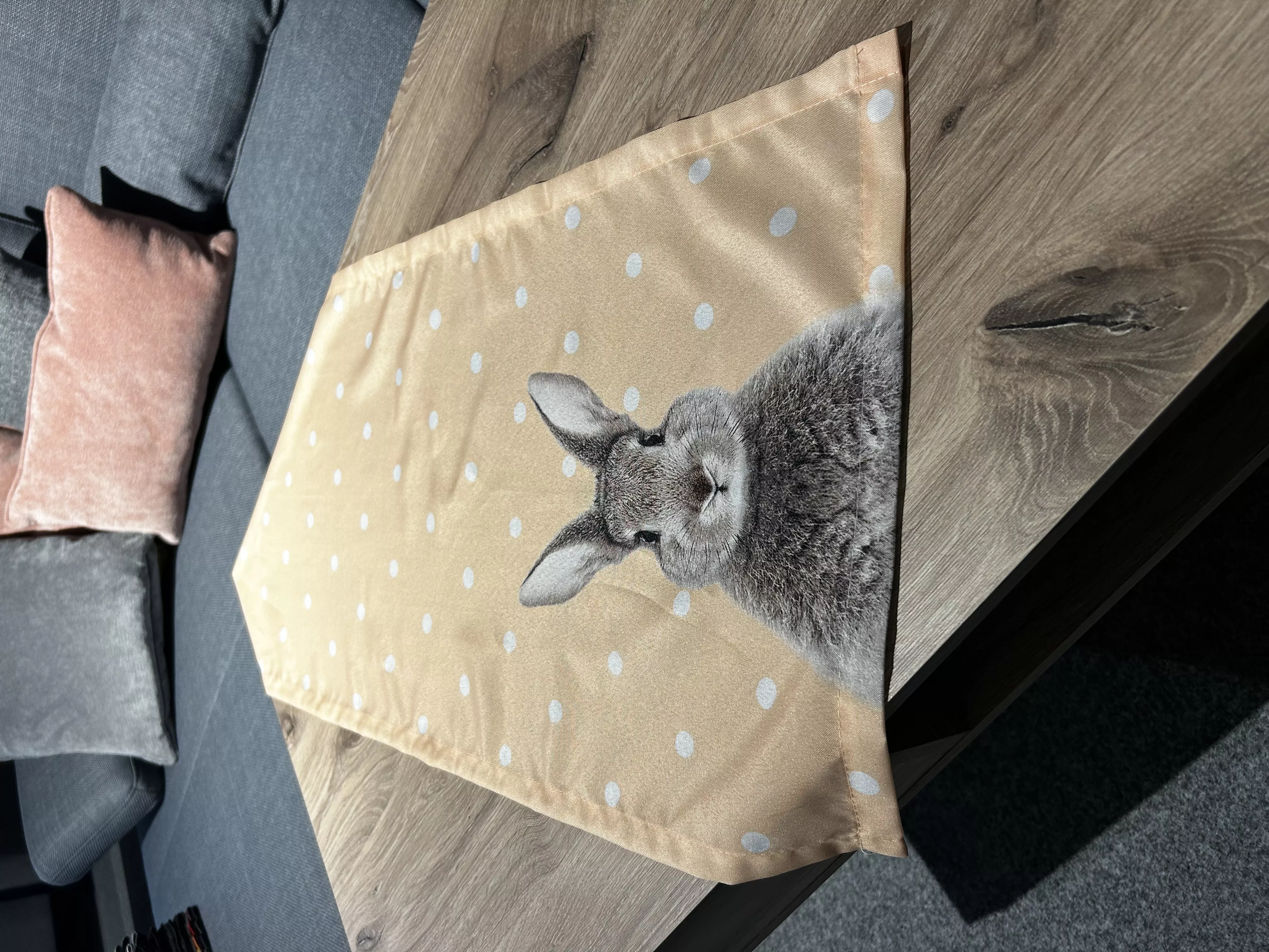 Chemin de table tête de lapin ROGER