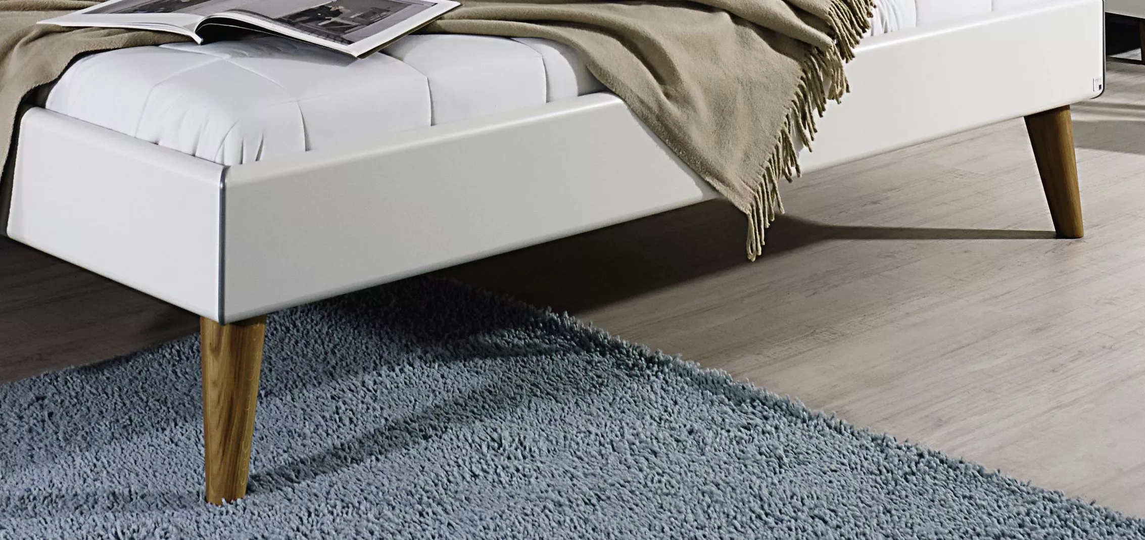 Lot de 4 pieds de lit MAVI-EXTRA
