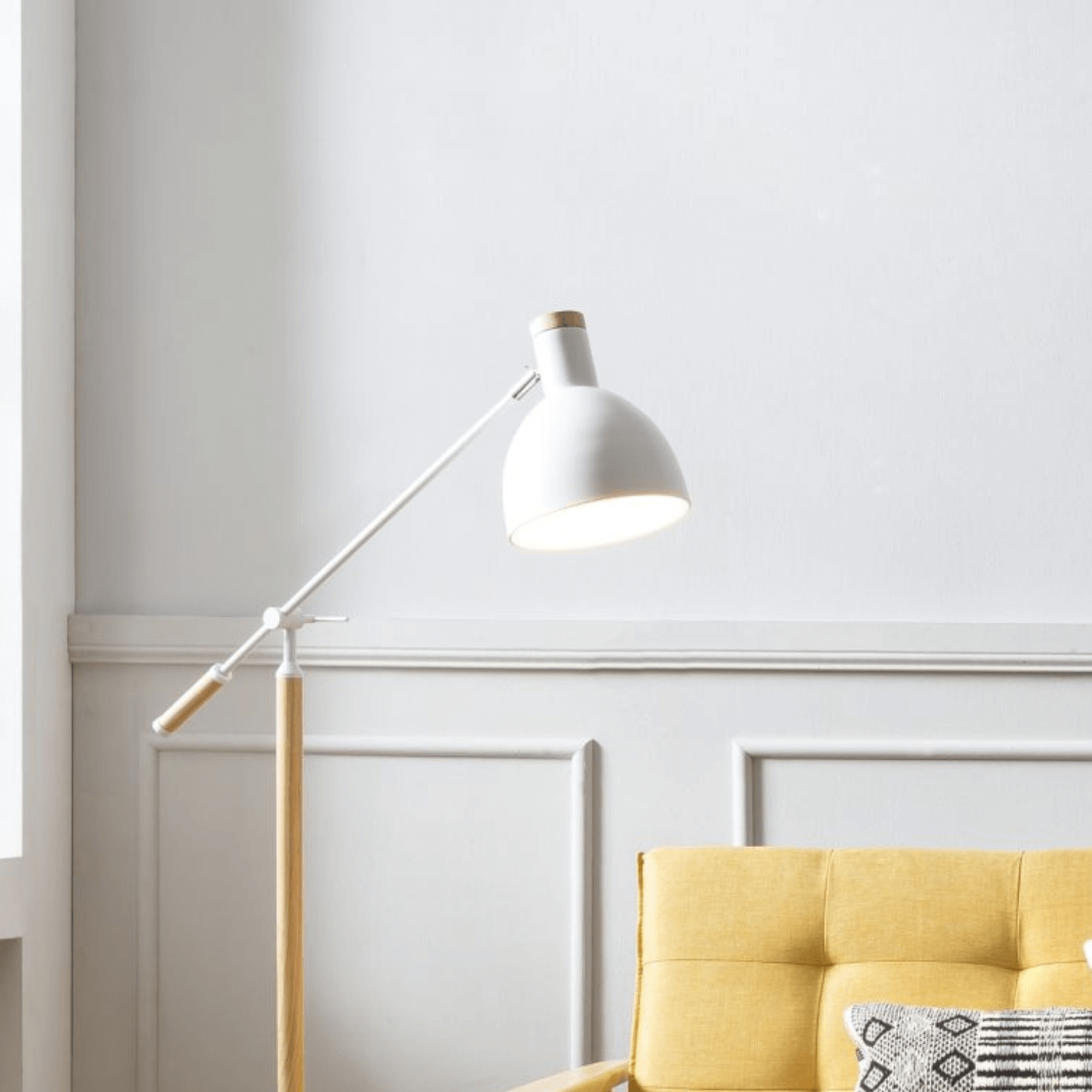 Lampadaire blanc de style scandinave