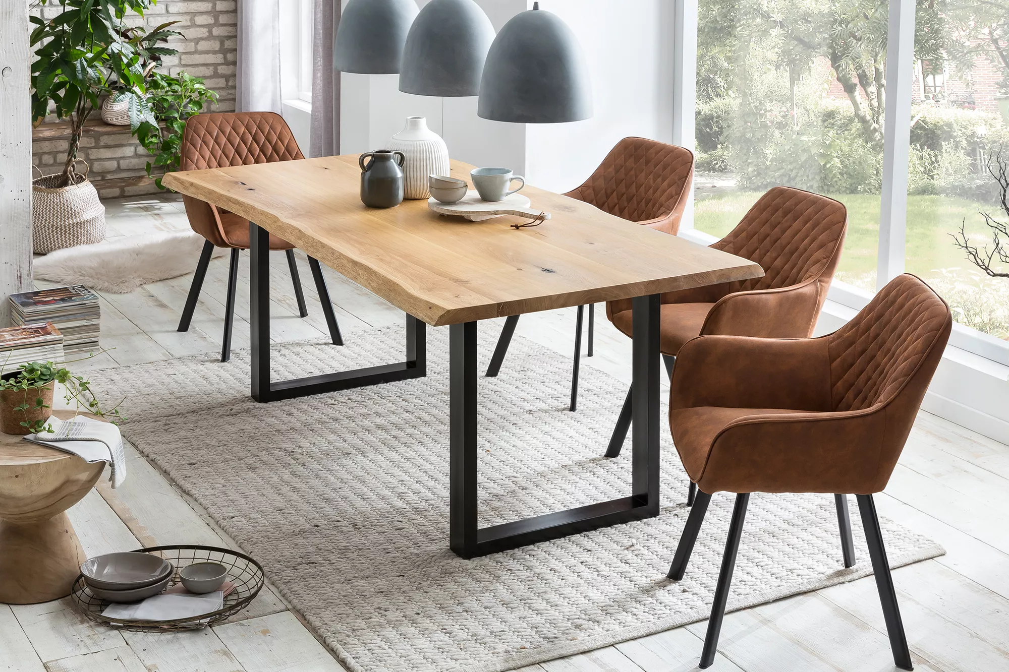 Table de repas BOJONG GEDE