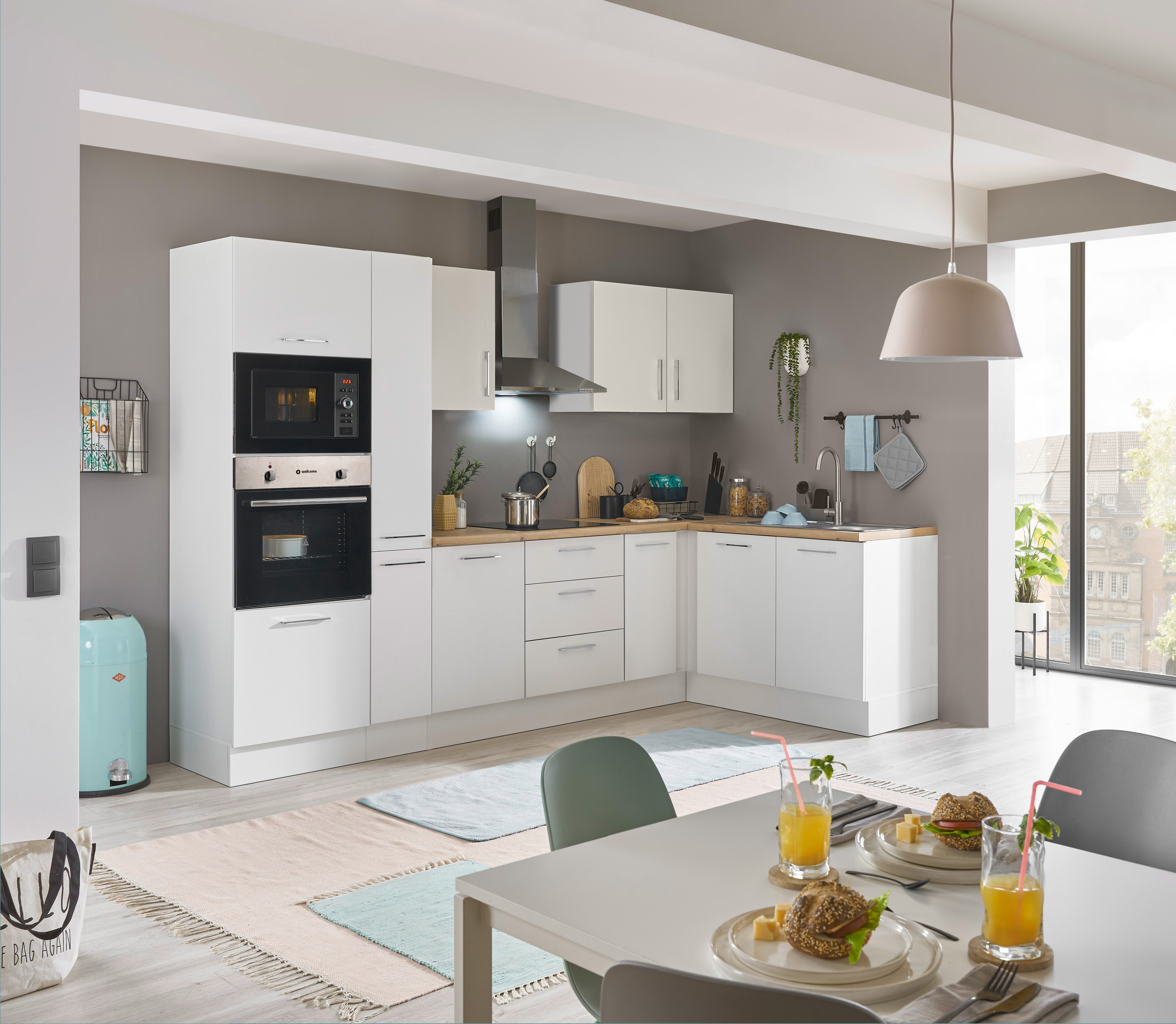 Bloc cuisine avec électroménager CORNWALL (cuisine d'angle-four-micro-ondes-armoire coulissante) I