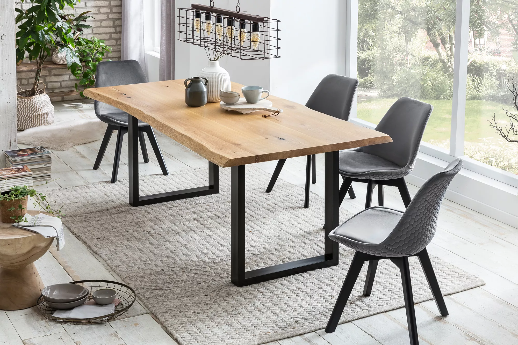 Table de repas BOJONG GEDE