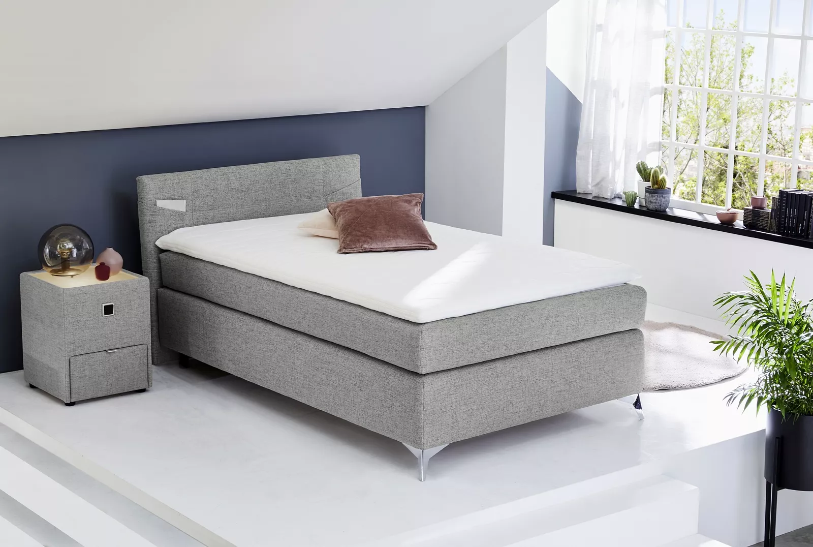 Lit boxspring  NOLA