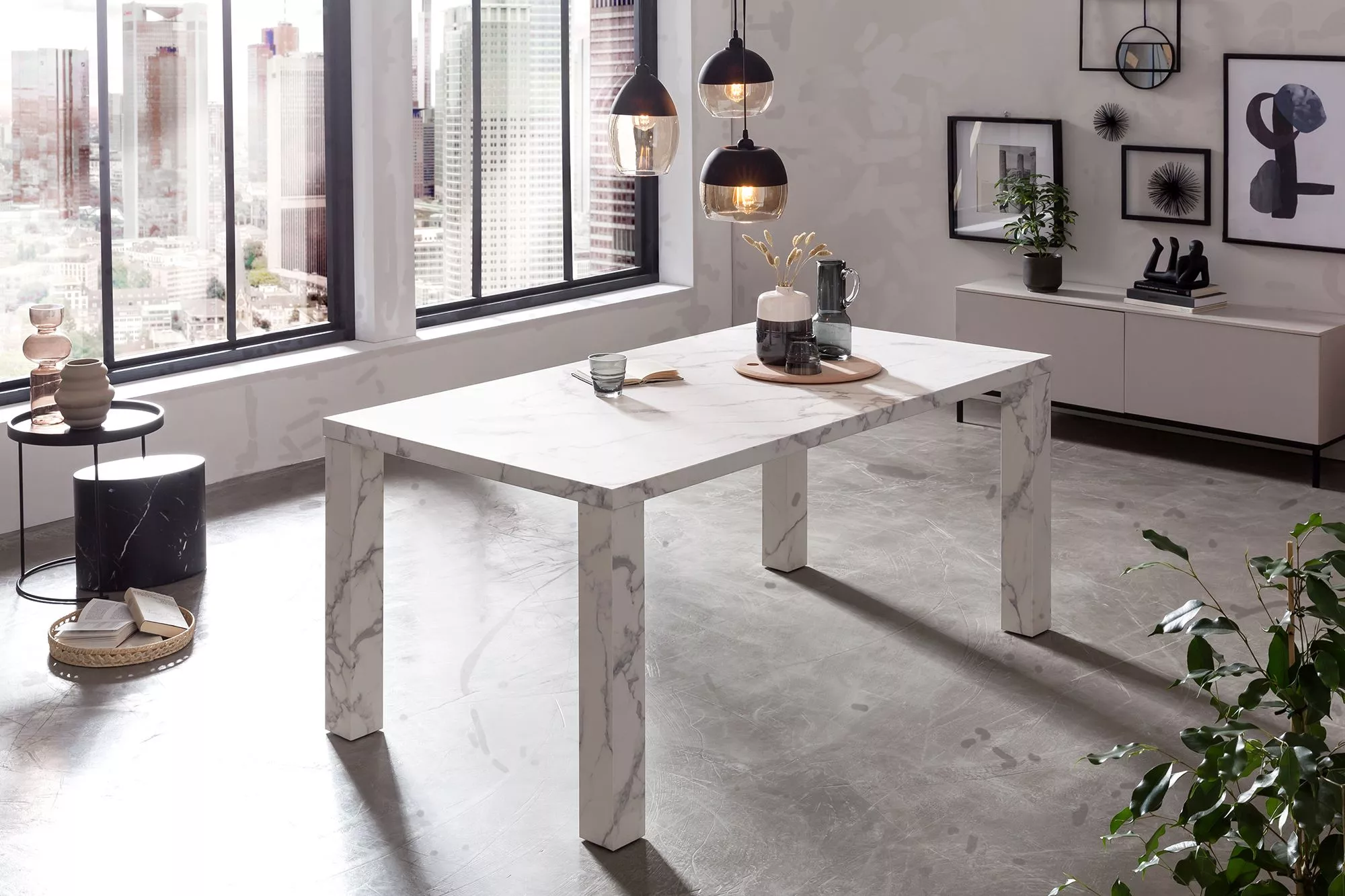 Table de repas CIPUTAT