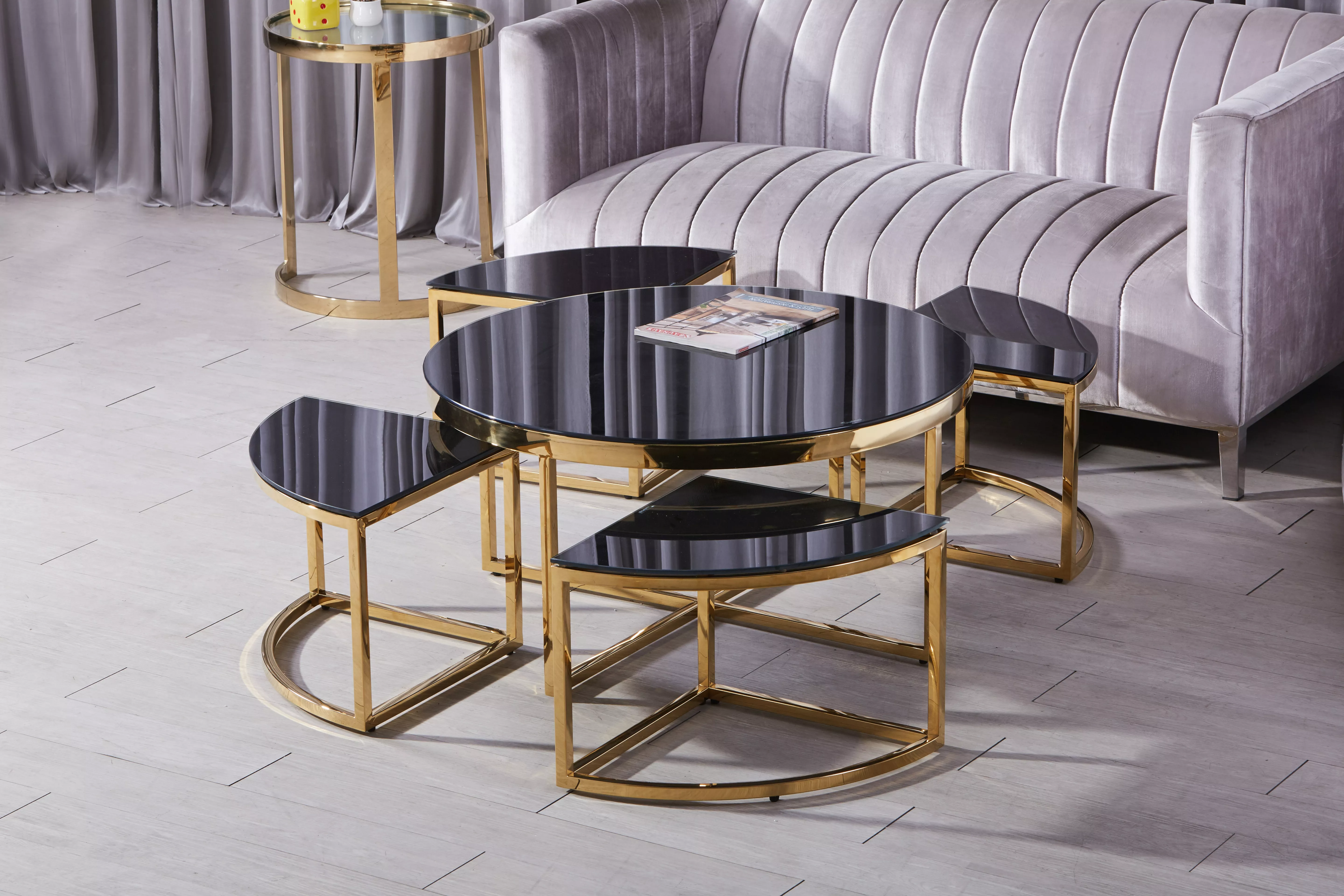 Lot de 5 tables basses C90G