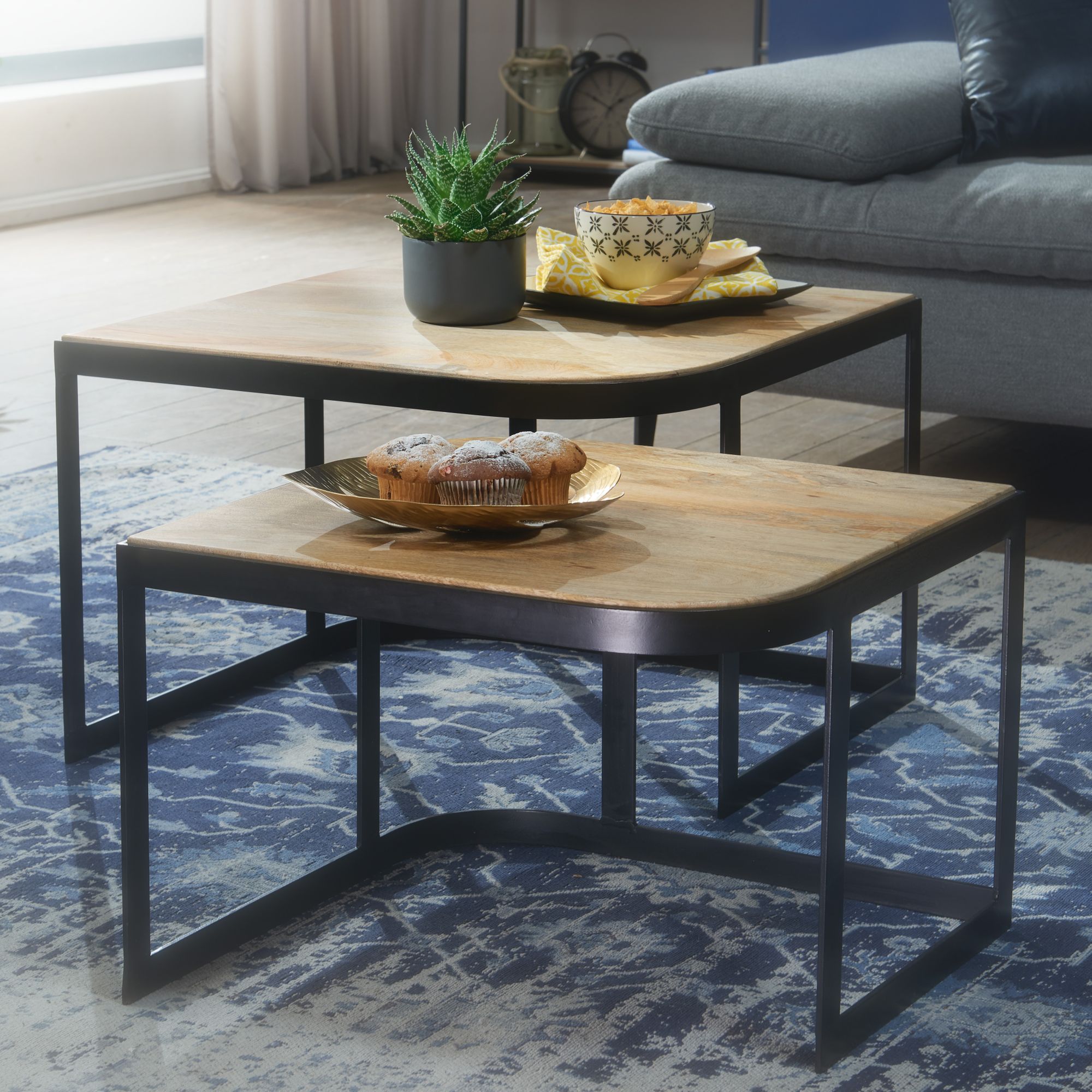 Lot de 2 tables basses DOI KU SATHAN