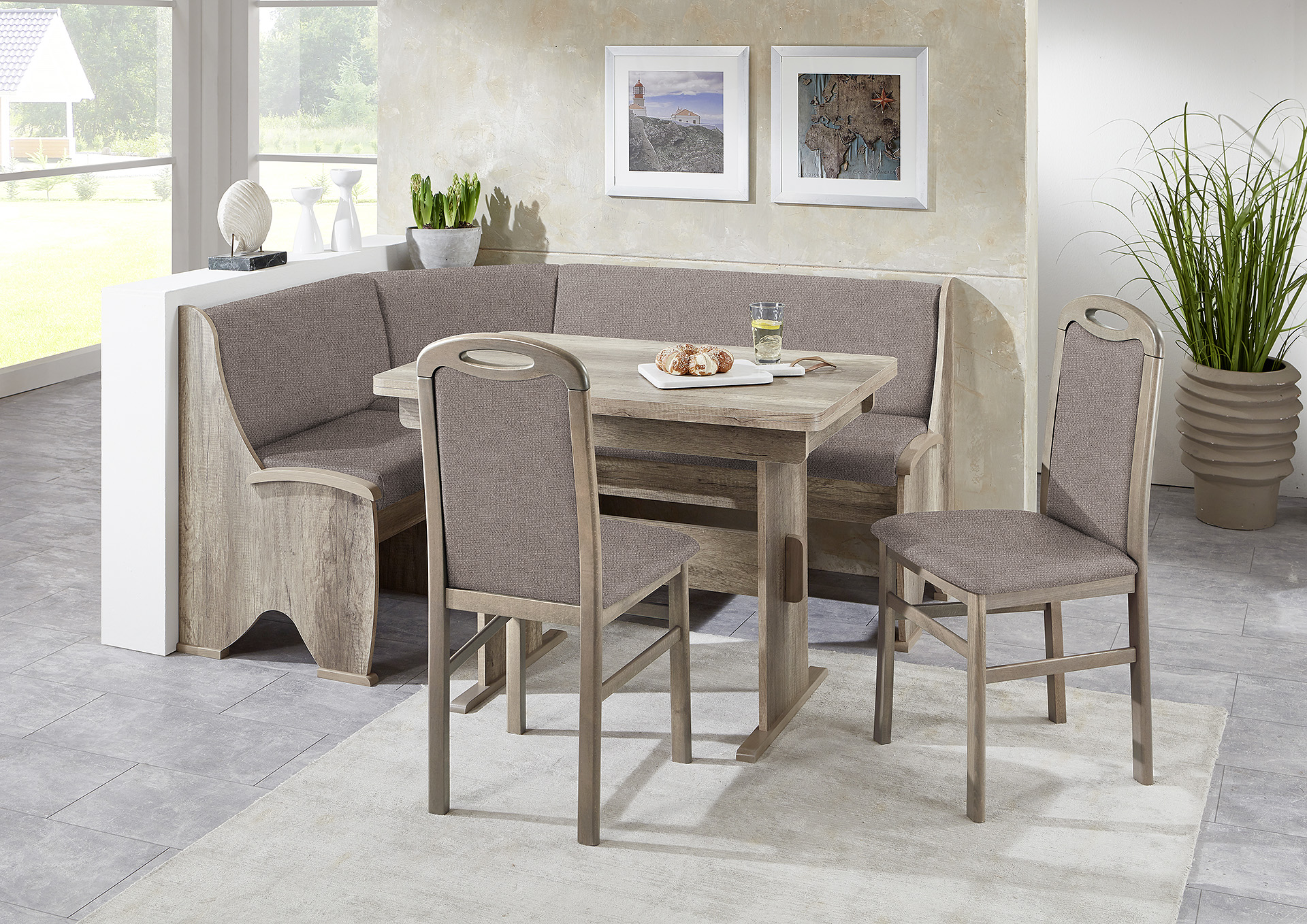 Coin repas avec banquette d'angle SABA