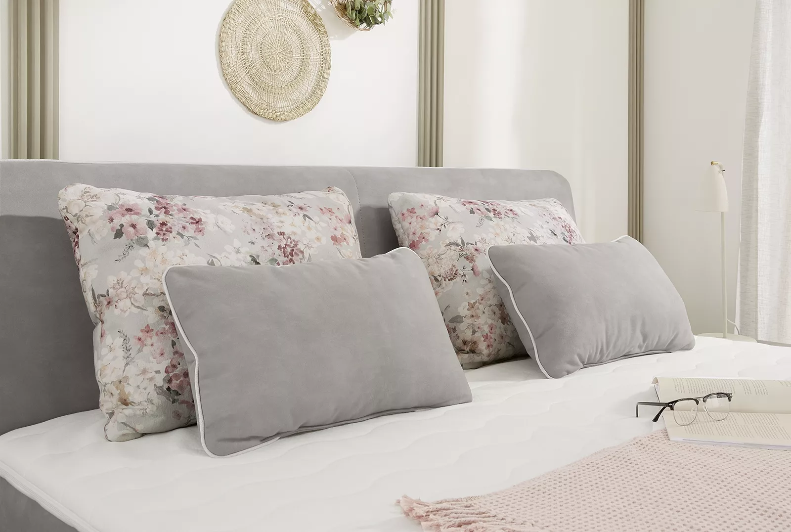 Lit boxspring ROSALIE