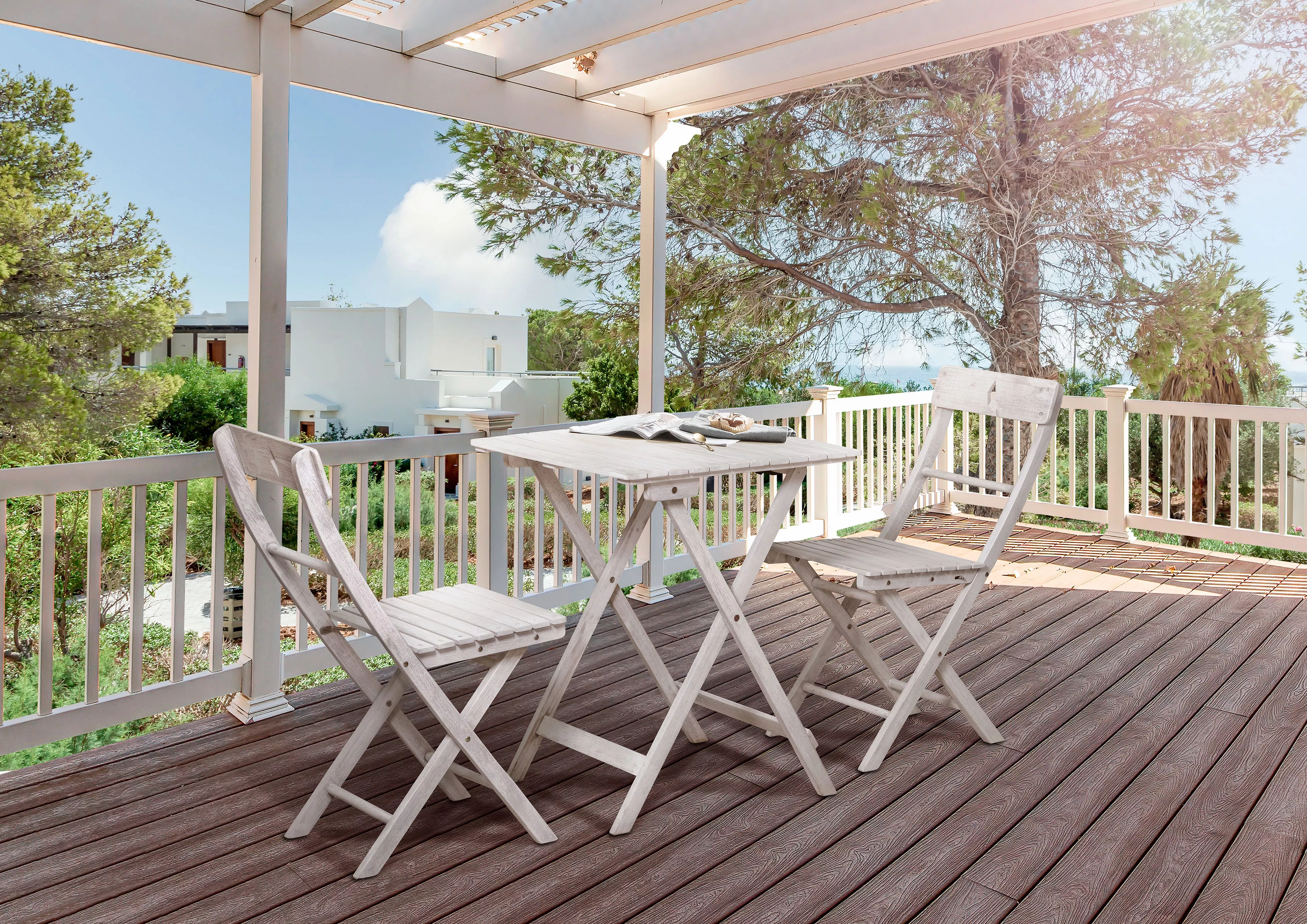 Ensemble table et chaises  TONGERN