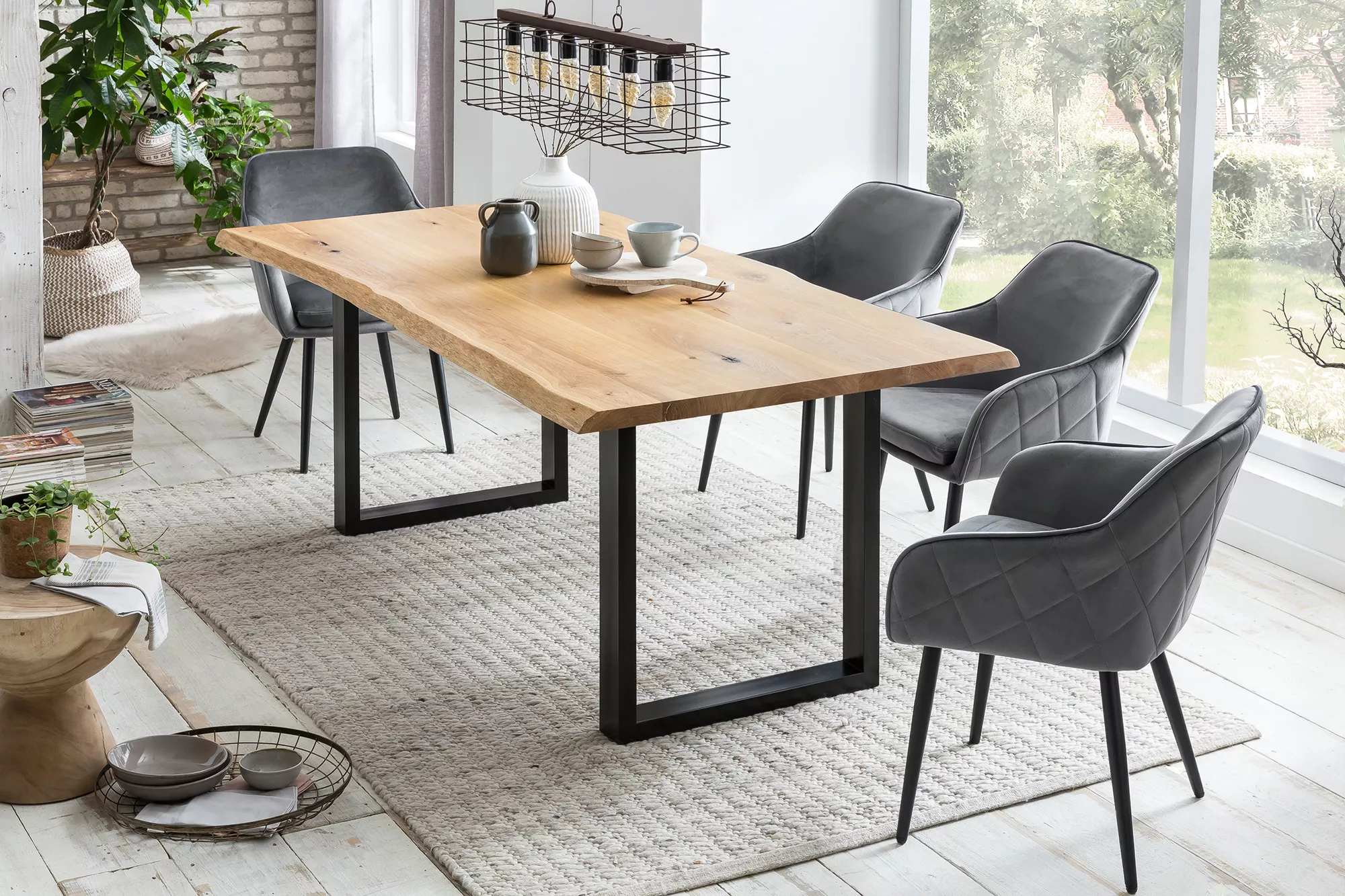 Table de repas BOJONG GEDE