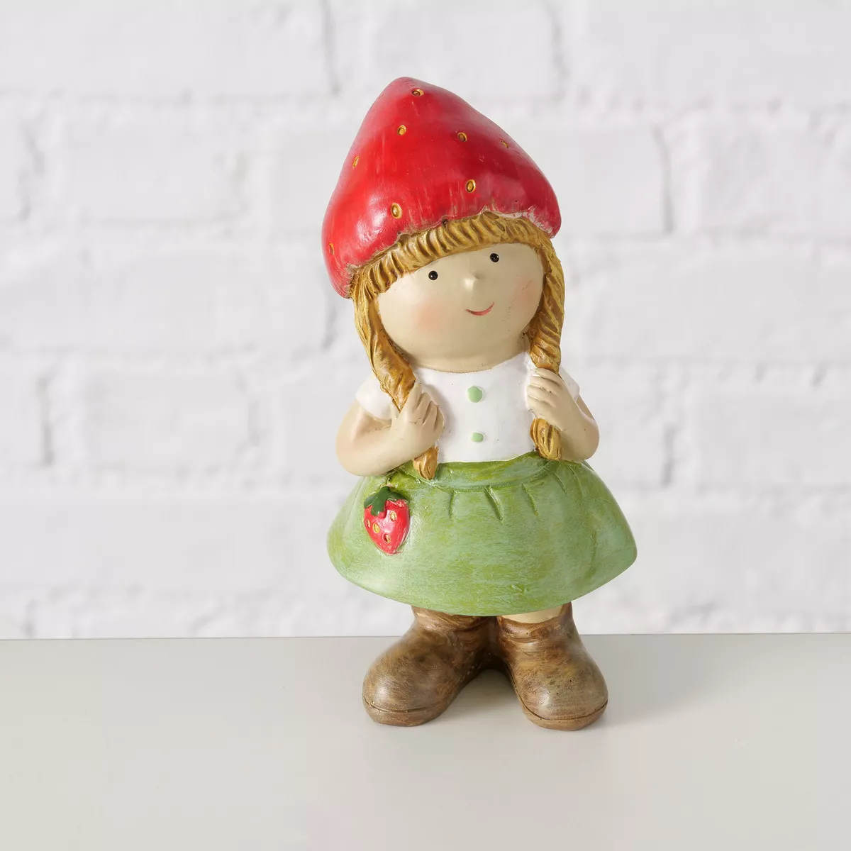 Figurine Emily enfant fraise EMILY